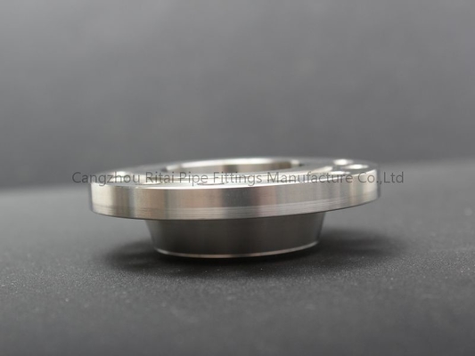 Le cou de soudure d'acier au carbone du CS SS400 WN de norme ANSI bride 150lb-2500lb 1/2 » - 72&quot;