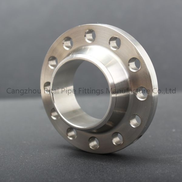 Bride forgée par acier au carbone de soudure de bride de cou de la norme ANSI B16.5 de vacarme pour le montage de tuyau